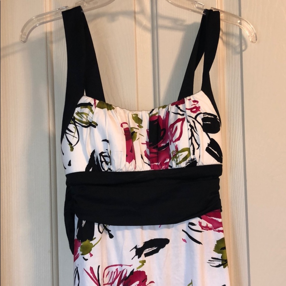 Patterned knee length dress